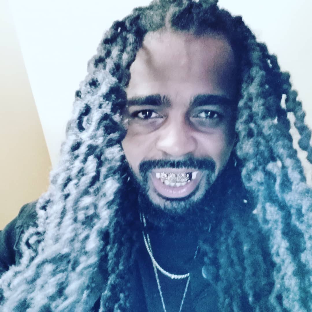 DatJones1's tweet image. Lady's if you love a man with #locs tap in....