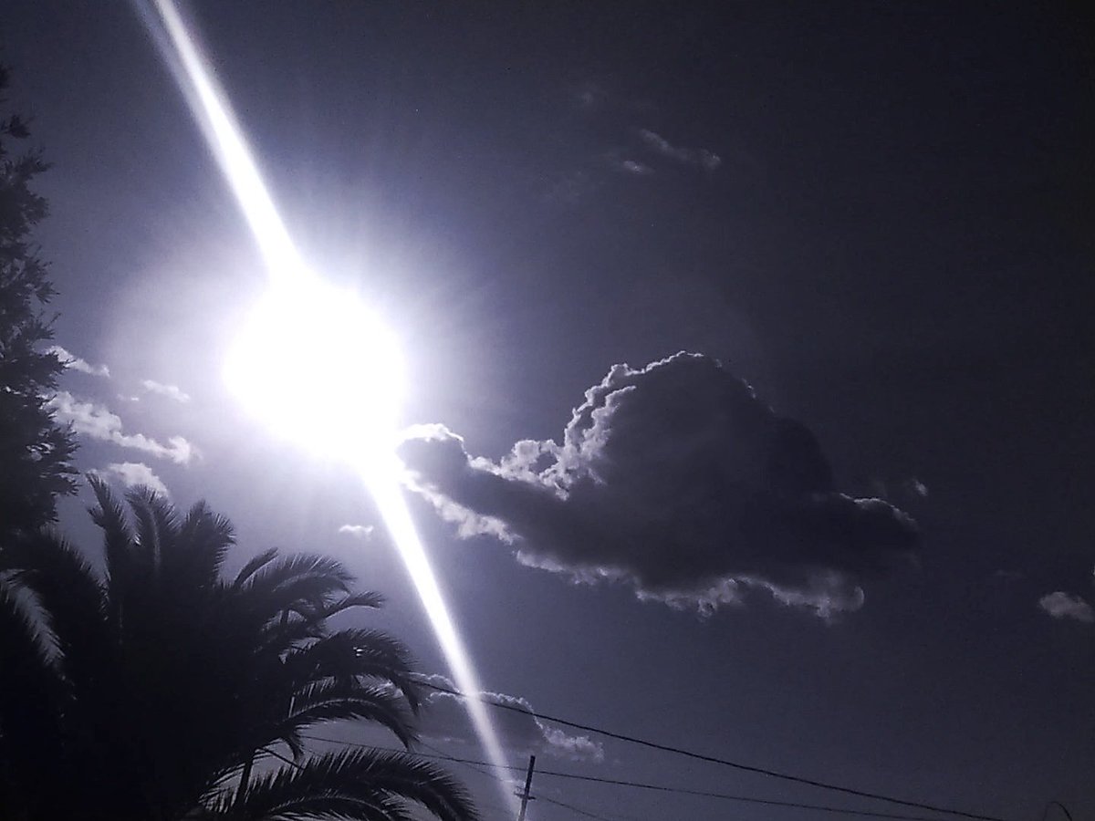 LabrynthKnight's tweet image. #photography #clouds #cloudshapes #sun #sky 
Turtle Dragon Cloud, this afternoon above house.
Photo: W. Hess