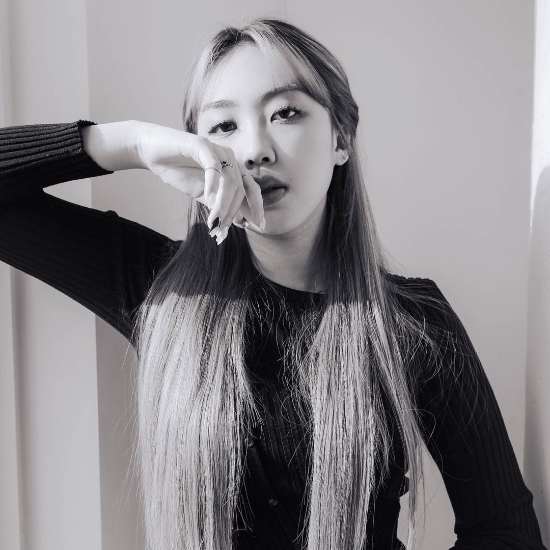 treasurecharts_'s tweet photo. #TREASURE’s RAP UNIT is rumored to perform “G.O.A.T” with Lee Young Ji at the 2023 #MAMAAWARDS, according to a reliable insider. https://t.co/ePVndwrohl