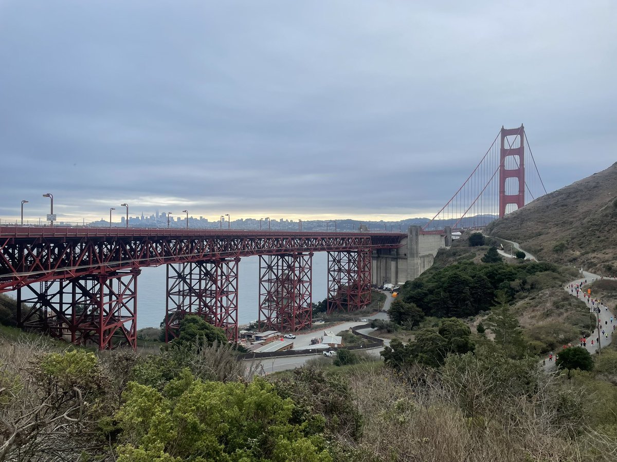 mr_ngky's tweet photo. Hey @ROrozcoKTVU - Glad the #November #rain held off for this past Sunday’s #GoldenGateHalf #marathon #runSF @HeatherKTVU @KTVU Pleasant running conditions in #SanFrancisco, too! https://t.co/KxJHM5vAgq