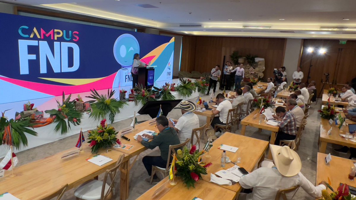 Estamos en el encuentro nacional de gobernadores electos de la <a href="/FNDCol/">FND - Federación Nacional de Departamentos</a>, un espacio muy importante para visibilizar el potencial de nuestro dpto del Meta y articular esfuerzos en la construcción del país que nos merecemos con oportunidades y Seguridad Total. #RafaelaGobernadora