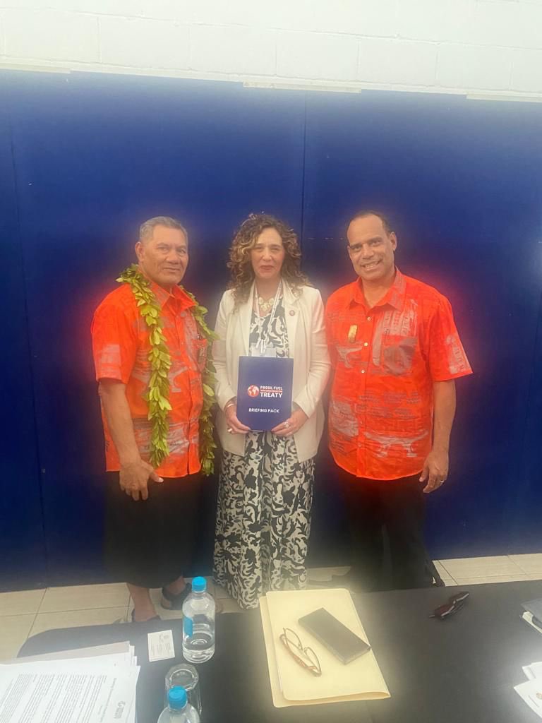 Fossil Fuel Non-Proliferation Treaty Initiative (@fossiltreaty) on Twitter photo #Vanuatu and #Tuvalu were the first countries to endorse the #FossilFuelTreaty! 🇻🇺🇹🇻
Great to reunite & strategize for #COP28 with <a href="/TuvaluPM/">Hon. Kausea Natano</a> and <a href="/RRegenvanu/">Ralph Regenvanu</a> at #PIFLM52 where big ocean nations are rallying for a #FossilFreePacific! ✊ #Vanuatu and #Tuvalu were the first countries to endorse the #FossilFuelTreaty! 🇻🇺🇹🇻
Great to reunite & strategize for #COP28 with <a href="/TuvaluPM/">Hon. Kausea Natano</a> and <a href="/RRegenvanu/">Ralph Regenvanu</a> at #PIFLM52 where big ocean nations are rallying for a #FossilFreePacific! ✊