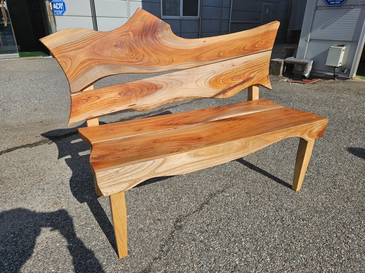 A stylish and unique wooden chair using scrap wood boards. #manpatools #woodcarvingtools #woodenchair