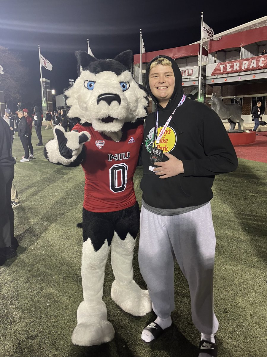 Thank you <a href="/NIU_Football/">NIU Football</a> and <a href="/CoachAgpalsa/">Daryl Agpalsa</a> for the Game Invite. Amazing atmosphere and had a great time