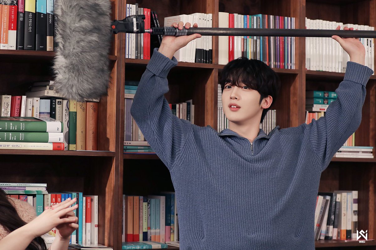 #그대_안의_블루 촬영 비하인드 현장

Blue in You filming behind the scenes 
#김요한 #위아이 #KIMYOHAN #WEi #ヨハン #ウィーアイ #金曜汉