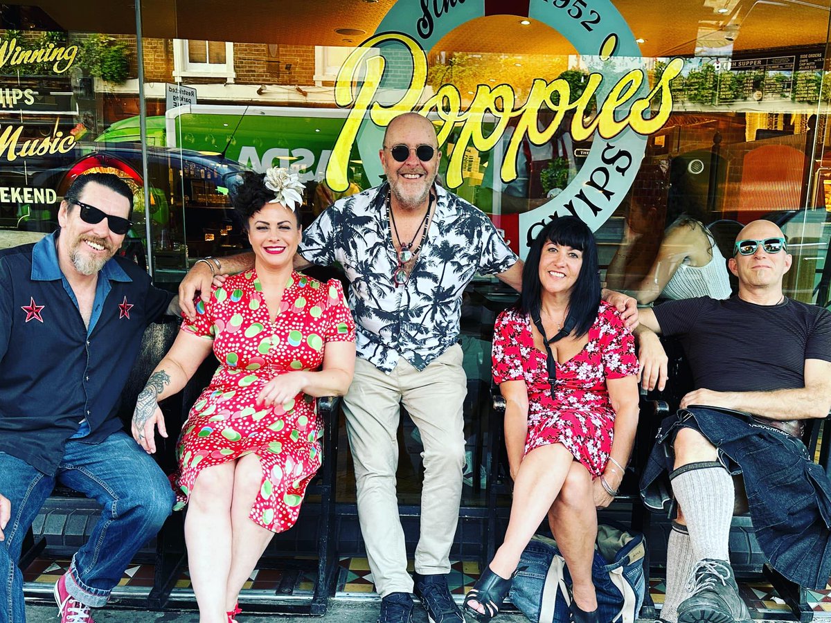 NYE
Live at Poppies Camden!!
Booking advised
poppiesfishandchips.co.uk