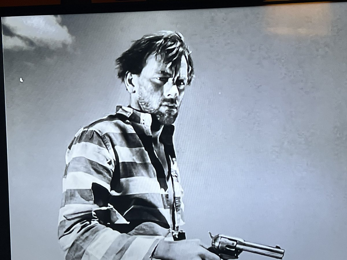 Condimentgrrl's tweet photo. Ooo John Ireland is BAAAADDD in this one #TCMParty #GloriaGrahame #Roughshod https://t.co/CABbSITrsD
