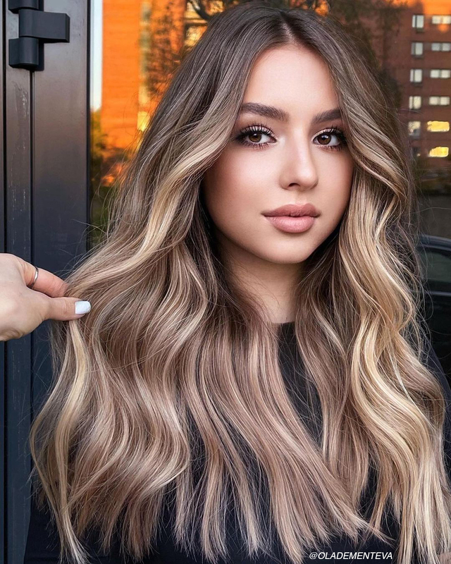 Remy Human Hair: The Epitome of Natural Beauty:Remy human hair is derived from 100% human donors and retains the cuticle in its natural state. rb.gy/uadoae
#remyhumanhair