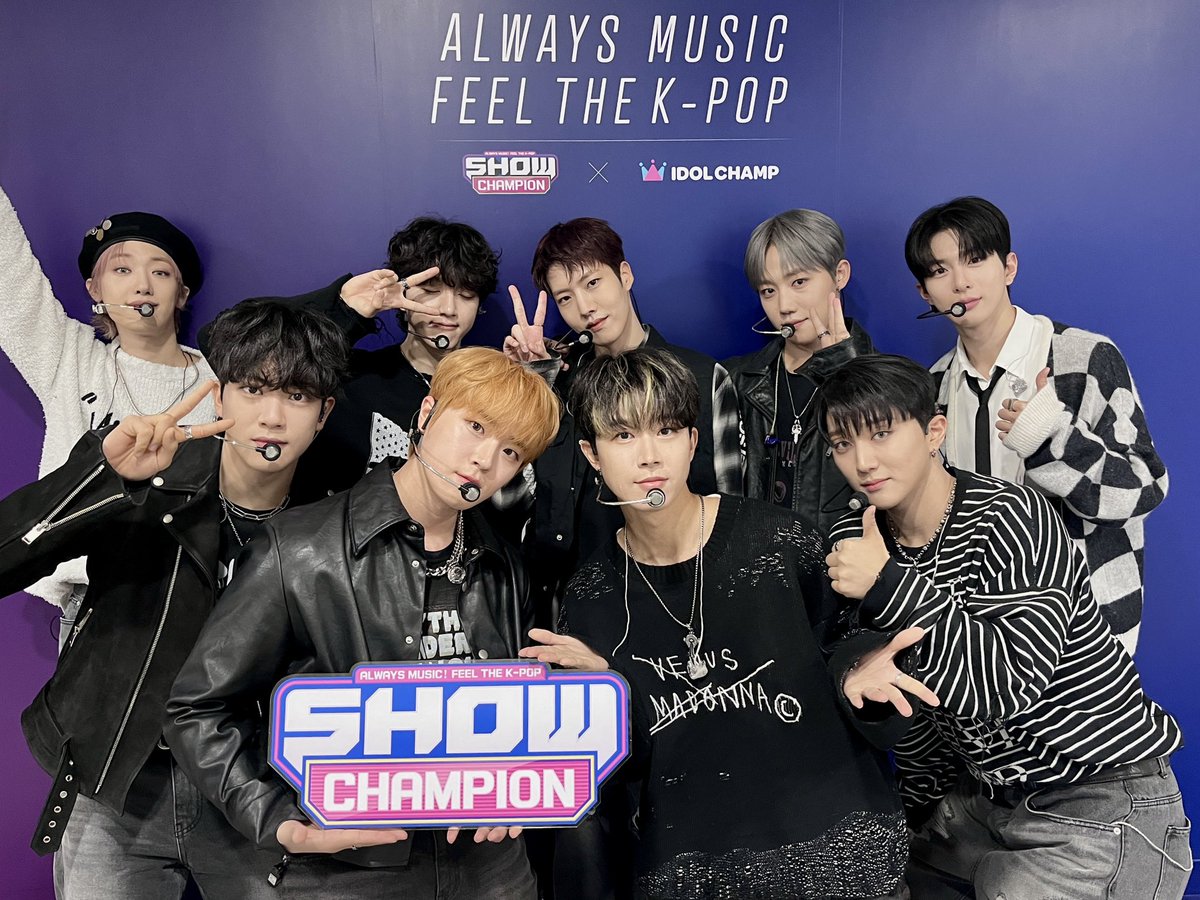 showchampion1's tweet image. #골든차일드 보면
가슴이 너무 두근거리지 않아요...?🥺

볼 때마다 심장이 막 진짜 미친듯이 뛰고💗
어쩌지 못해서 웃음이 터져나올 것 같아
제대로 잘 못 보겠어요..ʘ‿ʘ...

정말 아무것도 기억나지 않는데 그냥 보면
막 금은보화도 돌처럼 대할 수 있을 것 같고🗿,
아니 골차가 “#Feelme 나를
