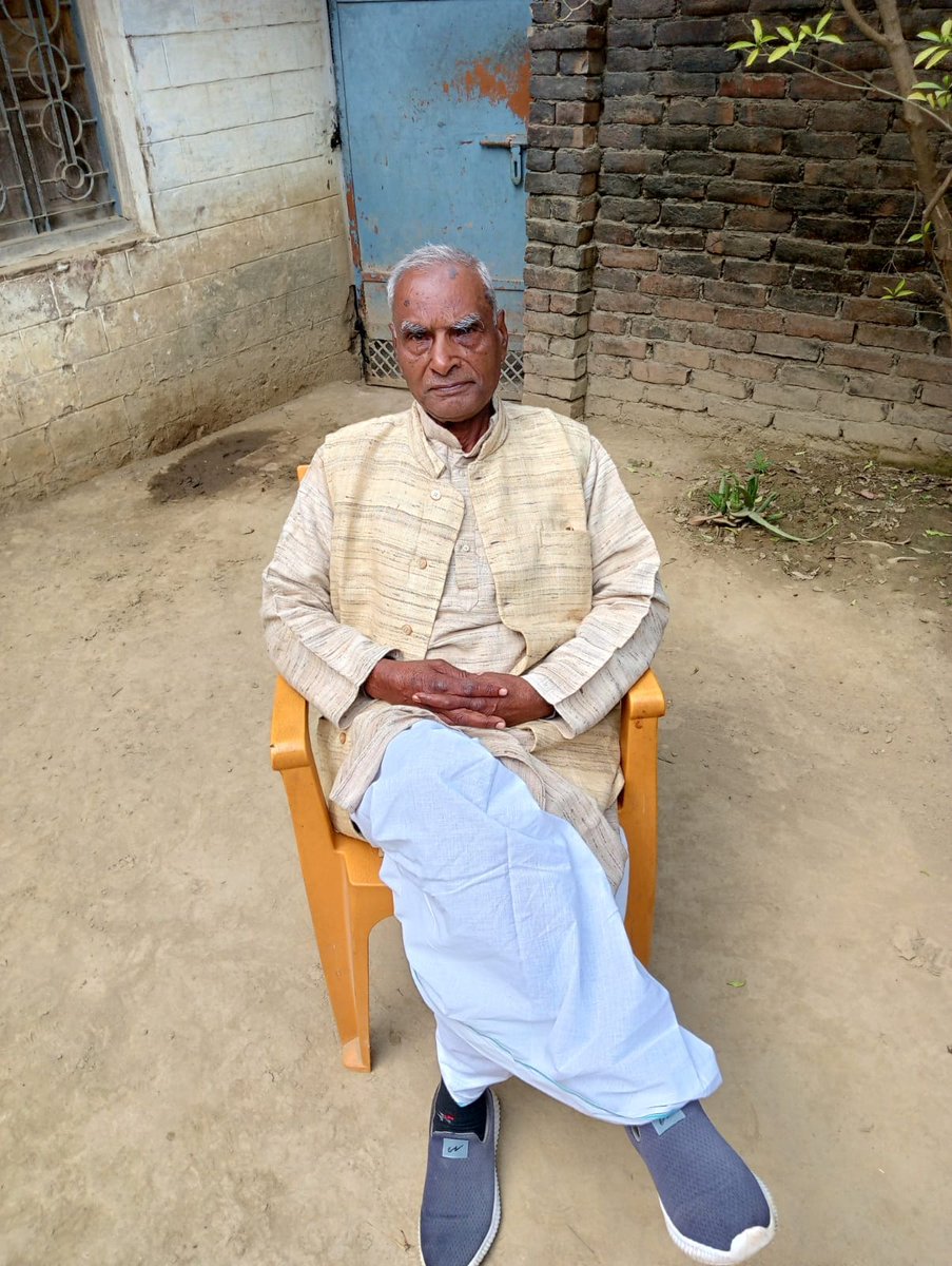 AkashMi91116309's tweet photo. Missing Person*
Vidya shankar Mishra
Age - 83 years old
Add. Khamaria Bhadohi, UP
Missing from #tirupati #tirumala #dharamshala one day before. 
Wearing a lungi and sando baniyan. If you find please inform on
+919839526726
+918887830004
@tirupatipolice
@dial112 @TTDevasthanams https://t.co/HsxTN9lKmf