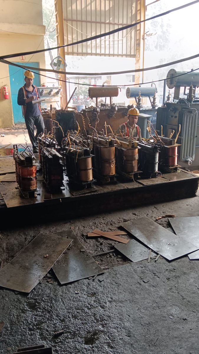 Repairing work is going on at hathras workshop to provide better services <a href="/EwdEe58123/">EE EWD ALIGARH</a> <a href="/MDDVVNL/">MD DVVNL AGRA</a> <a href="/dvvnlhathras/">DVVNL HATHRAS</a> <a href="/dvvnlhq/">Dakshinanchal Vidyut Vitran Nigam Limited</a> <a href="/su/">Sushaantu</a>