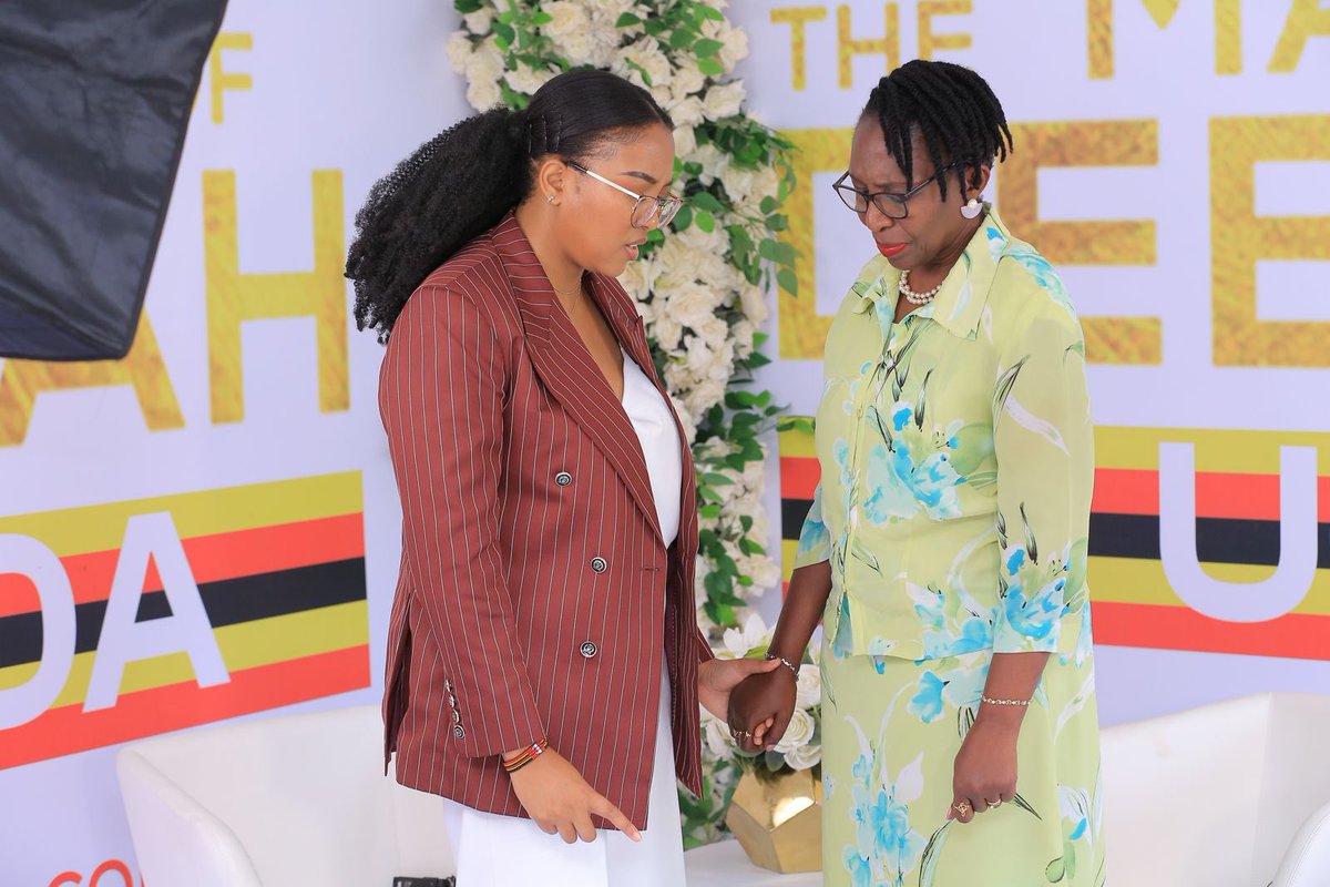victoria_sibiya's tweet photo. Attacking leaders, the classic sport of the overly ambitious keyboard warriors. I dare you to a game of intelligent discourse? It's like chess, but with words. No need for checkmates. #LeadershipMatters #LearnSomthingNew #Grow https://t.co/yD2yc4lXs7