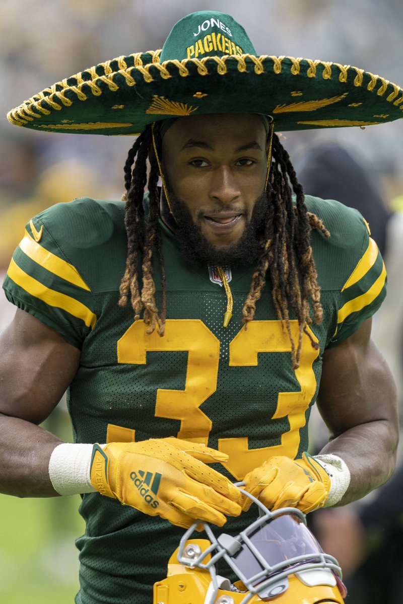 ChancesCrushers's tweet photo. Earlier today, the Crushers made 2 massive moves to acquire both Davante Adams and Aaron Jones to prepare for this season’s final stretch! What a day for the Crushers! https://t.co/BiY1wU3RuT