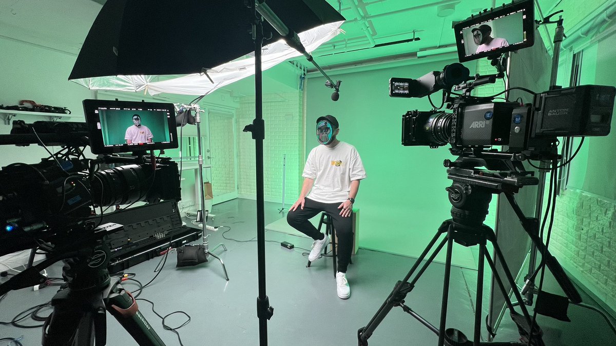 Heading home after an epic, unbelievable, dream like week of filming. Thanks to everyone who took
the time to talk to us for the doc!