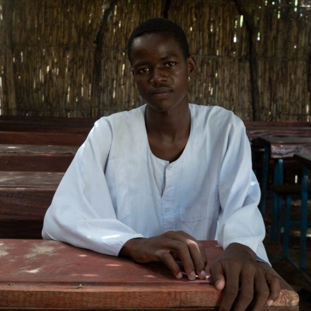 JesuitRefugee's tweet photo. The conflict in #Sudan has exacerbated back-to-school needs in Chad, resulting in a major challenge for the country to ensure access to education for all.

Let us continue to provide a dignified and solid response to people fleeing violence.

➡️ https://t.co/987dCTR1hF https://t.co/Cd4CnjJmis