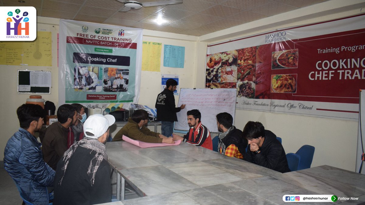 HashooHunar's tweet image. Proud moment for Hashoo Hunar as we unveil the Professional Cooking Training Project in collaboration with #NAVTTC for Batch IV in #Chitral

#kamyabjawanprogram #batch #kamyabjawan #pakistan #hunarmand #students #hunarmandpakistan #courses #navttcprogram #skilldevelopment