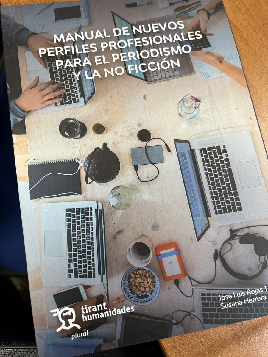 Productor de podcast, jefe de producto, responsable de branded content, editor de IA, diseñador de experiencia de usuario… +20 perfiles distintos.

Si te repiten que el periodismo está en crisis échale un vistazo al manual de nuevos perfiles de <a href="/susanaherrera/">Susana Herrera ن</a> y <a href="/rojastorrijos/">José Luis Rojas Torrijos</a>