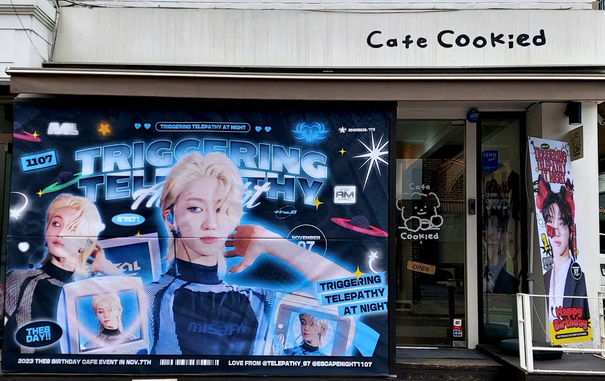 luvu_hao8o's tweet photo. ⚡카페 쿠키드
⚡Triggering Telepathy at Night
깜고 모에화파. 쿠키를 받고 기쁨의눈물을흘리다
슬로건의 썬구리 깜고 묭도 너무귀여워서 혼자 한참 웃고ㅋㅋㅋㅋㅠㅜ
17년 금발명호와 23년 금발명호 사진이 나란히 있었는데 참 감동이었어요
#TriggeringTelepathyatNight
#밤에_THE8_심전감응 https://t.co/JUgerWvzde