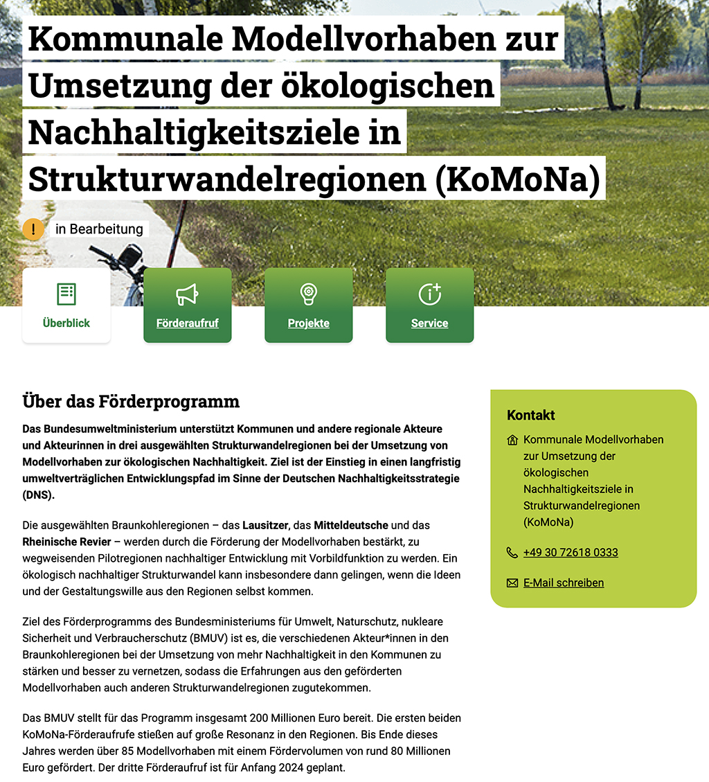 Das Programm "Kommunale Modellvorhaben zur Umsetzung der ökologischen Nachhaltigkeitsziele in Strukturwandelregionen" (KoMoNa) fördert Nachhaltigkeitsmanager*innen in der Lausitz, dem Rheinland und in Mitteldeutschland. 2023 sind 85 Vorhaben geplant. z-u-g.org/komona/