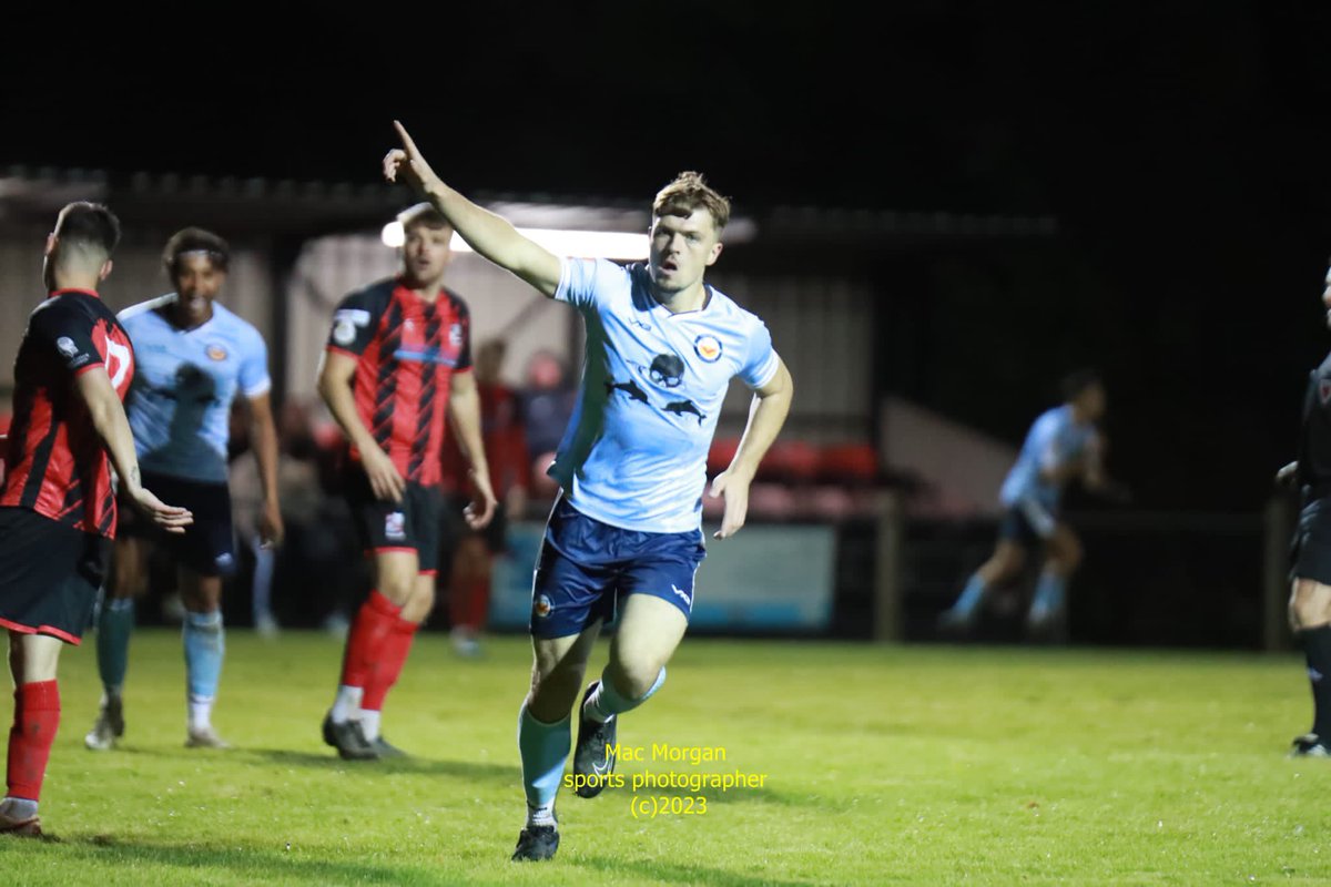 NewportCity_FC's tweet photo. Another excellent win last night against a @BreconCorriesFC who had beaten us earlier in the season. We went a goal down early but put in a great performance to then score 6. It could have been a lot more if someone fancied scoring 👀

Hopefully a safe journey home for the Brecon lads, see you in then 2nd half of the season guys 🤝

Goals from:
@ColeJarvis06 x2
@Deanos_Clifford x2
@FredsticksS 
@adamkap_ 

⚽️⚽️⚽️⚽️⚽️⚽️

@Mac47215185 photos - no re use without permission