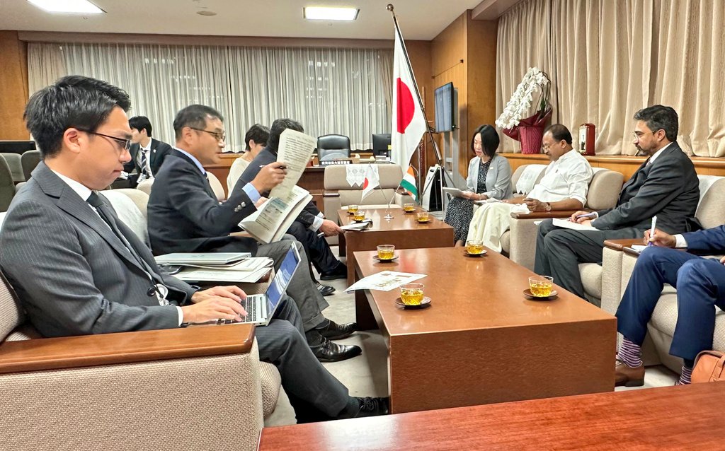 Pleased to meet with H.E. Mr Taku Ishii, Parliamentary Vice Minister for Economy, Trade and Industry of Japan in Tokyo. Discussed ways to enhance cooperation on key aspects of India-Japan economic partnership and strengthen ties between India and Japan.