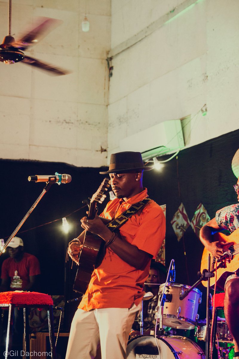 Agbutun's tweet image. You guys need to do more work with @gildachomo.
He's one of the best event photographers I have met in the past few years.