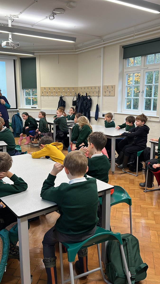 Pakes class have arrived for a wonderful day at The Hive 🐝 🌧️