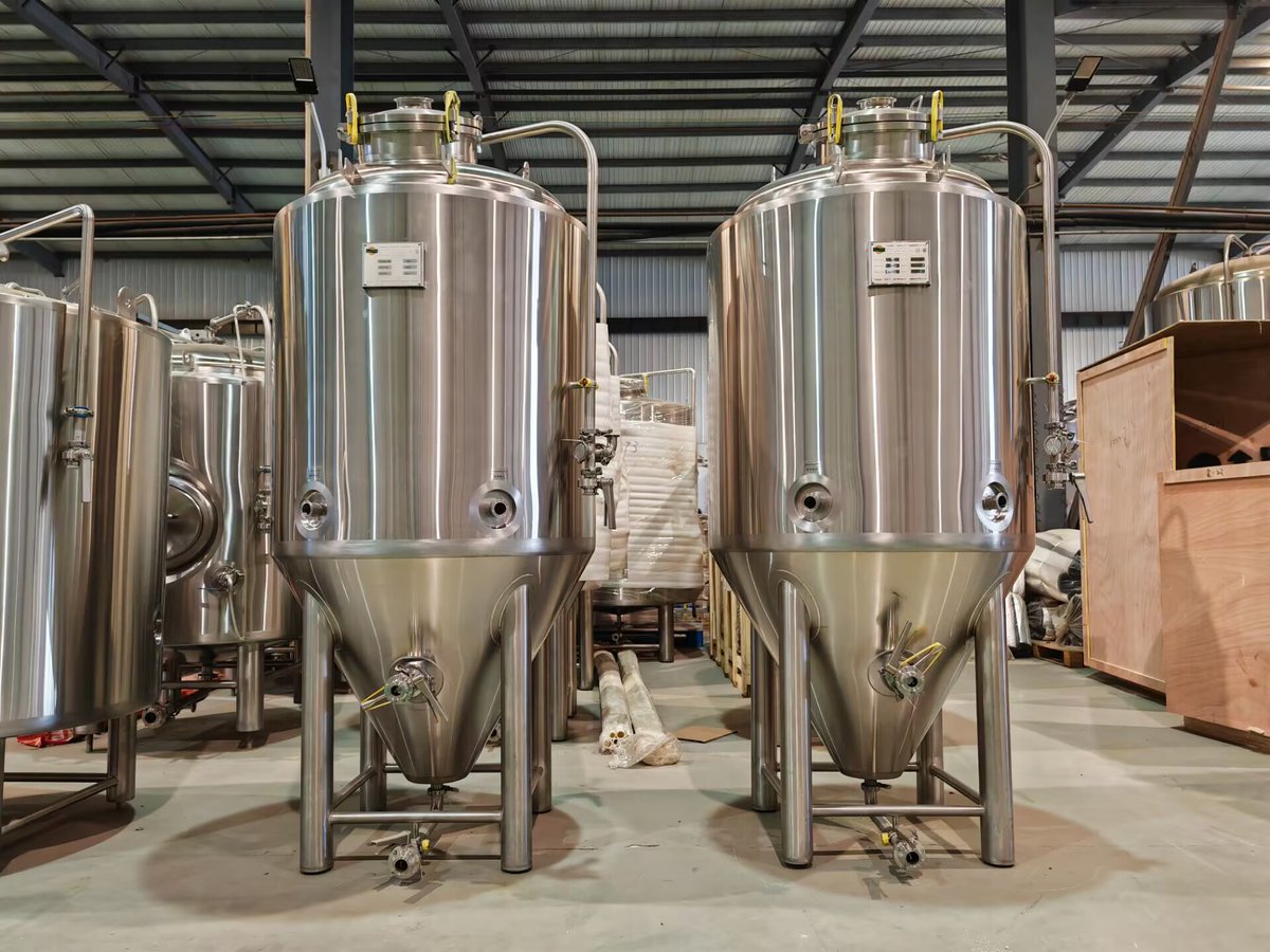CassieL51886588's tweet image. 5BBL 600L fermenters unitank are in stock.
If you are interested, feel free to contact Cassie for a quote.
Cheers!

Email: tiantaibrewery@cnbrewery.com
WhatsApp: +8617860271012

#fermenter #unitank #brewery #beer #breweryequipment