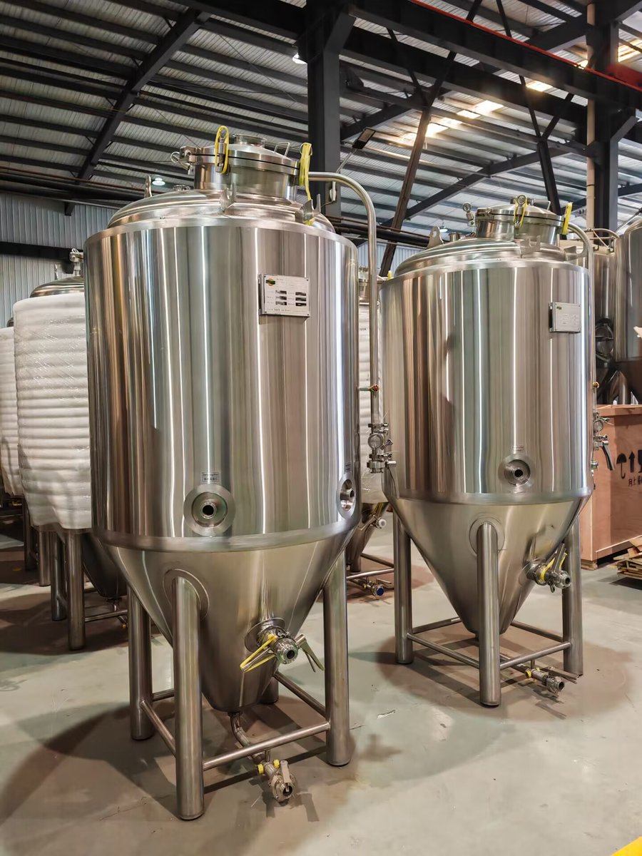 CassieL51886588's tweet image. 5BBL 600L fermenters unitank are in stock.
If you are interested, feel free to contact Cassie for a quote.
Cheers!

Email: tiantaibrewery@cnbrewery.com
WhatsApp: +8617860271012

#fermenter #unitank #brewery #beer #breweryequipment