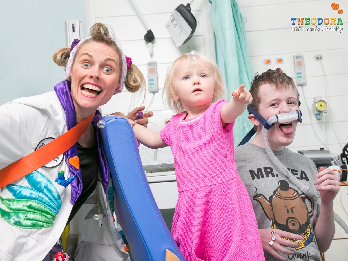 Calling all children! We need your help📣 We want to hear from children who have met the Giggle Doctors to tell us: what's the most important question we should ask someone to see if they'd make a good Giggle Doctor?🤹‍♂️ Please send us a message with your child's suggestions! 🧡