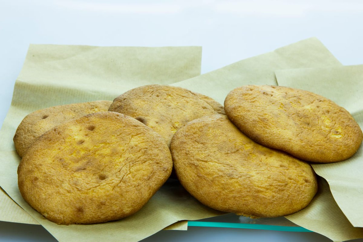 turismoUtrera's tweet photo. 📍 Descubre el sabor auténtico de Utrera con sus deliciosos #mostachones. Cada bocado es una explosión de tradición y dulzura. ¡Ven y disfruta de este manjar que hace historia en #Utrera!
📸: @CaminosDePasion
#gastronomia #turismo #turismogastronomico #turismoutrera #ocio https://t.co/V2zhB9AxUa