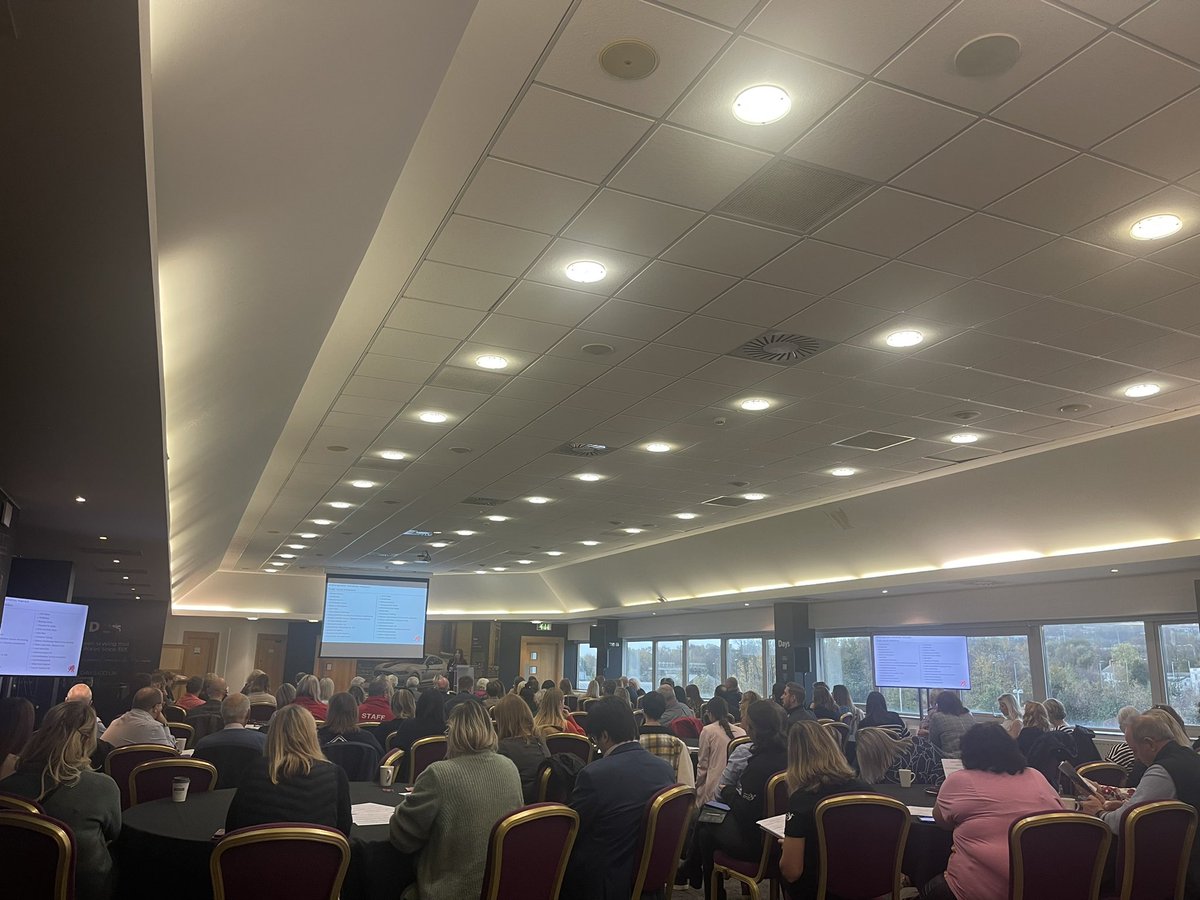 Day with <a href="/visitwales/">Visit Wales 🏴󠁧󠁢󠁷󠁬󠁳󠁿</a> for <a href="/MumblesGower/">Mumbles Gower</a>  and <a href="/TourismSwansea/">Tourism Swansea Bay</a> 

#visitwalesbiz
#welovemumbles