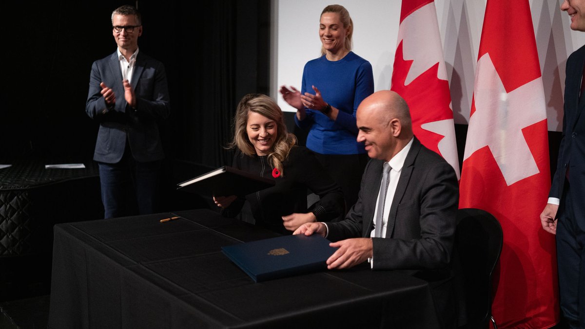 New co-production agreement with Canada! 🇨🇦
Cooperation between Switzerland and Canada is strengthened by a new agreement in the film industry. 
More informations :
valaisfilmcommission.ch/en/new-coprodu…