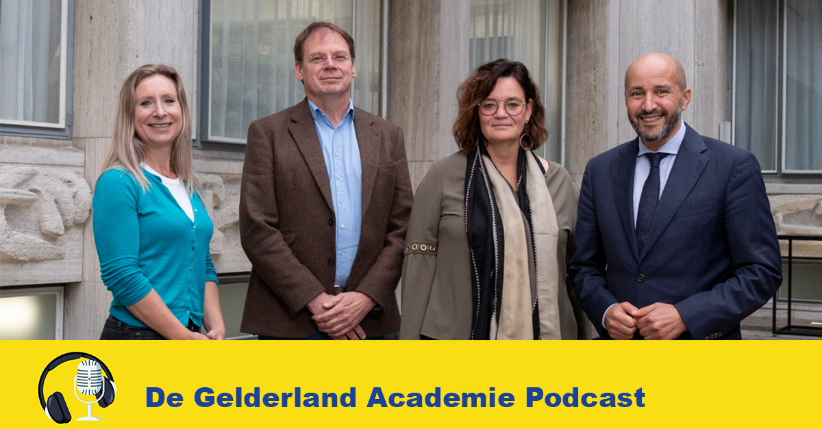 Hoe pak je als gemeente excessen op vakantieparken aan? Wat zijn dilemma’s waar je mee te maken krijgt? In onze podcast met <a href="/riec_on/">RIEC Oost-Nederland</a> geven o.a. <a href="/MeikeMedia/">Meike de Jong</a>, <a href="/DyanneKocken/">Dyanne Kocken</a>, <a href="/ahmedmarcouch/">Ahmed Marcouch</a> en <a href="/VVP_Veluwe/">VitaleVakantieparken</a> antwoorden: open.spotify.com/episode/6BM67G…  
#podcast #ondermijning #Gelderland