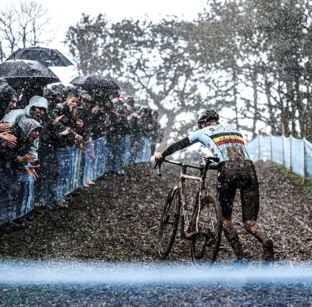 Combattre. 📍 #EuroCross #Pontchâteau 📷 Damien Thomas