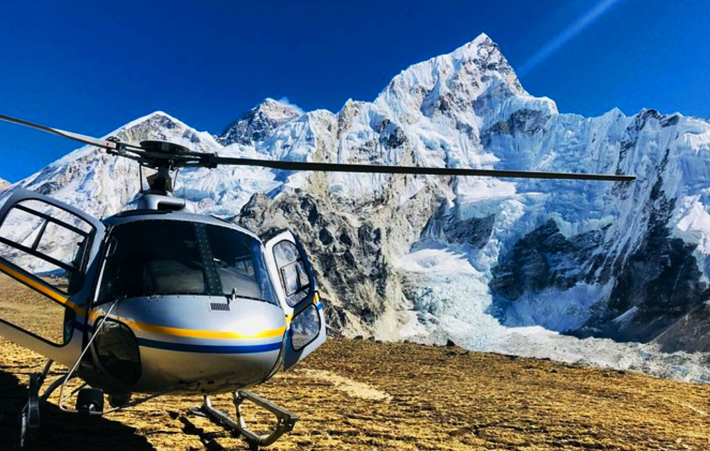 Reach the world's highest peak in style with Everest Base Camp Helicopter Tour! 

For more details
nepaltrekadventures.com/mount-everest-…

#EverestHelicopterTour #EBCFromAbove #ScenicFlight #NepalAdventures #HimalayanExperience