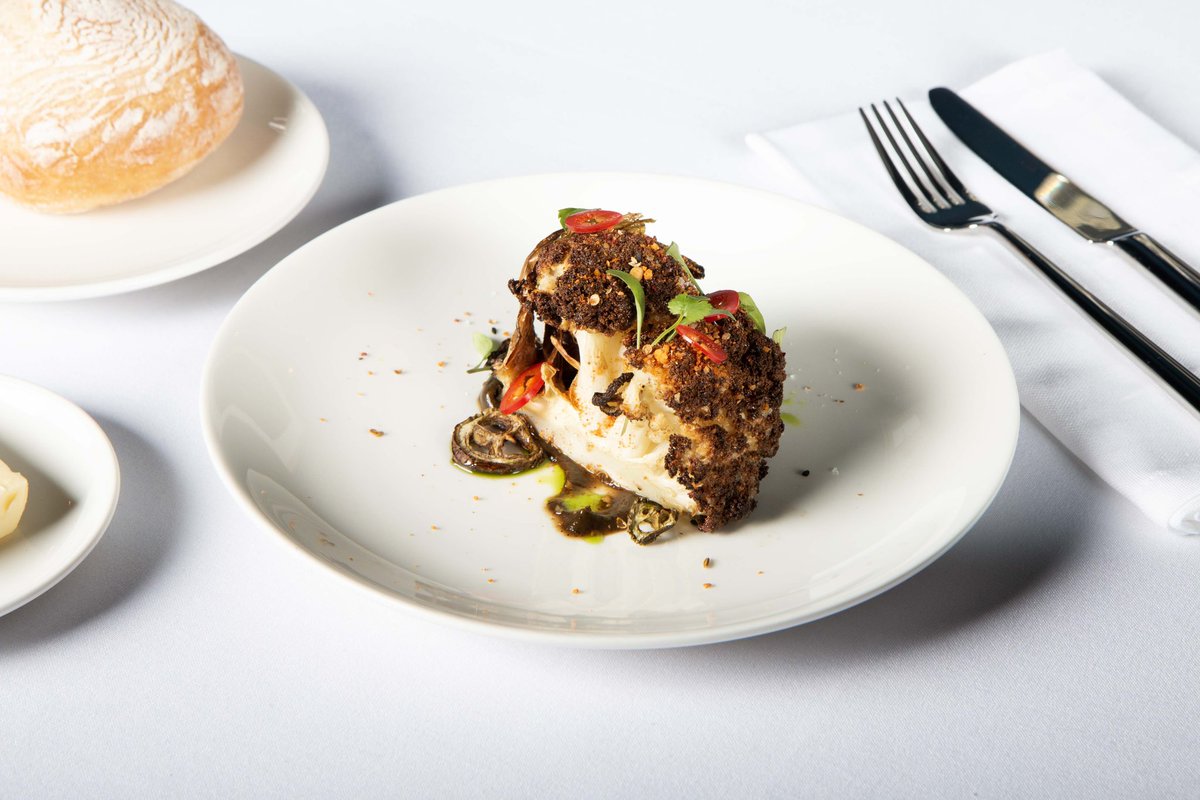 pavlovaandcream's tweet image. It’s been enjoyable and confidence-boosting updating my website. 
Especially when it’s with images such as these beauties from the Elia International shoot. 
My chef partner-in-crime for the day was @danielpbritten 
pavlovaandcream.com/commercial
#foodphotography #Tabletopmatters