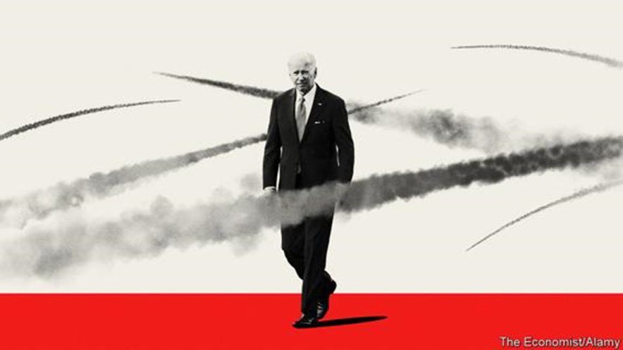 TSURUsemi2023's tweet photo. 【今週の本ゼミ】
　本ゼミで扱われた内容です！

-BSZ 
“Chapter12,13 Review”

-The Economist
“American power: indispensable or ineffective?”

-経済教室　
「財政・金融政策の針路㊤
日銀の「出口」に政府も備えよ」 https://t.co/Ln7enTjS4L