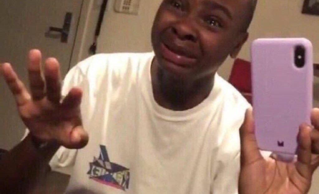 ma pensate a quando taylor verrà in italia e usciranno le prime foto del palco montato a san siro,  dei furgoni, delle stories di taylor nation per il merch