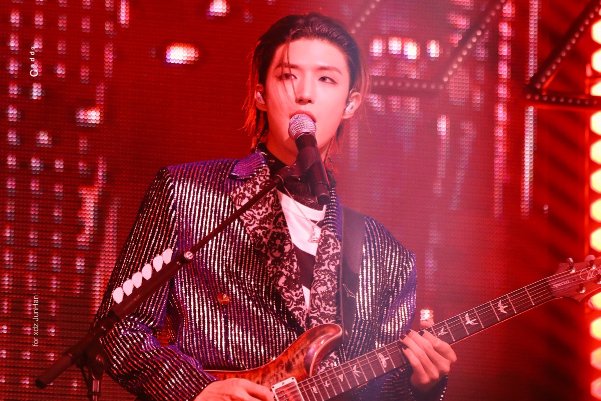 231105 

#엑스디너리히어로즈 #준한 
#XdinaryHeroes #JunHan