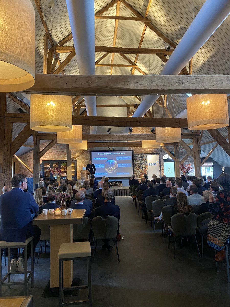 Here we go! Lunchbijeenkomst “DE UITDAGINGEN EN TOEKOMST VAN OMNICHANNEL EN ONLINE” met retail icoon en spreker Marc Estourgie. <a href="/delandgoederij/">De Landgoederij</a> #retail #vastgoed #online #netwerken