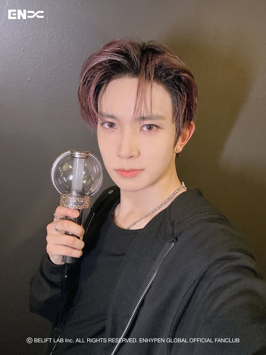 hambihee7's tweet photo. Never getting over seeing my man in person 😩🫠 https://t.co/xxTkj94Rl1