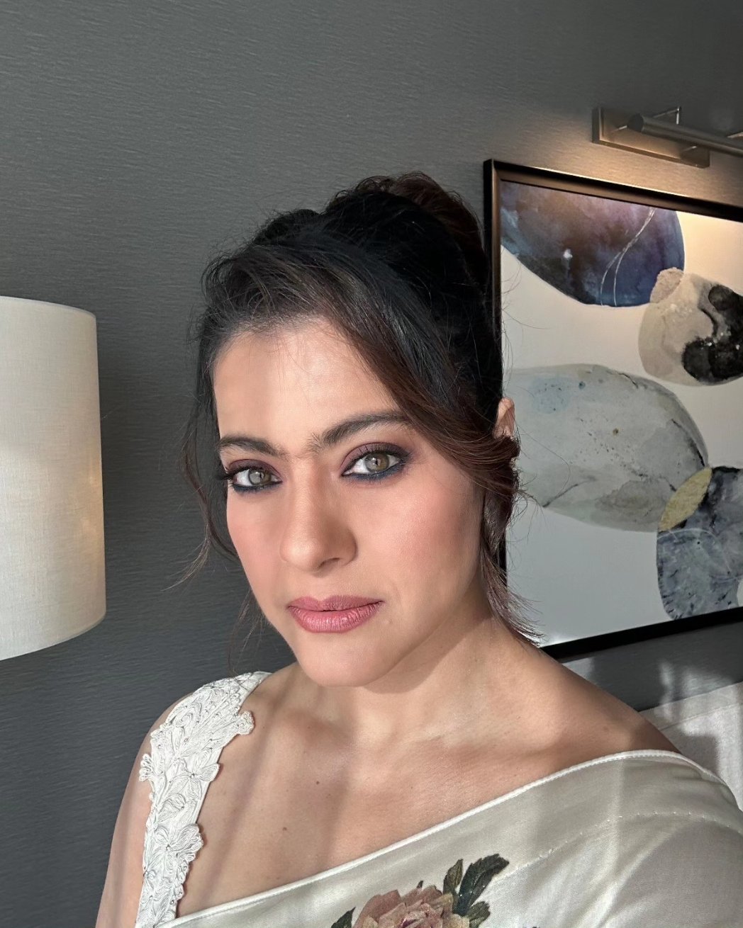 Kajol Davgan Xxx Nangi Pudy Mobile Download - Kajol