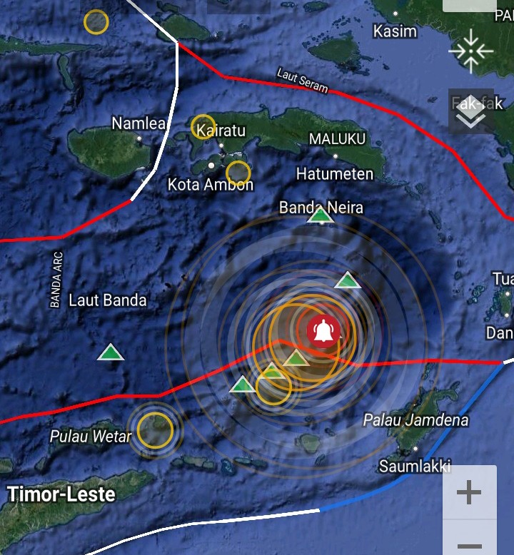 melatipoetihh's tweet photo. Gempa M 7.2 terjadi di LAUT BANDA dengan kedalaman 10 km, 1 menit kemudian gempa susulan  M 7.1 di lanjutkan gempa susulan M 5.1,  Rabu 8 November 2023 https://t.co/KRDPnoeiZg