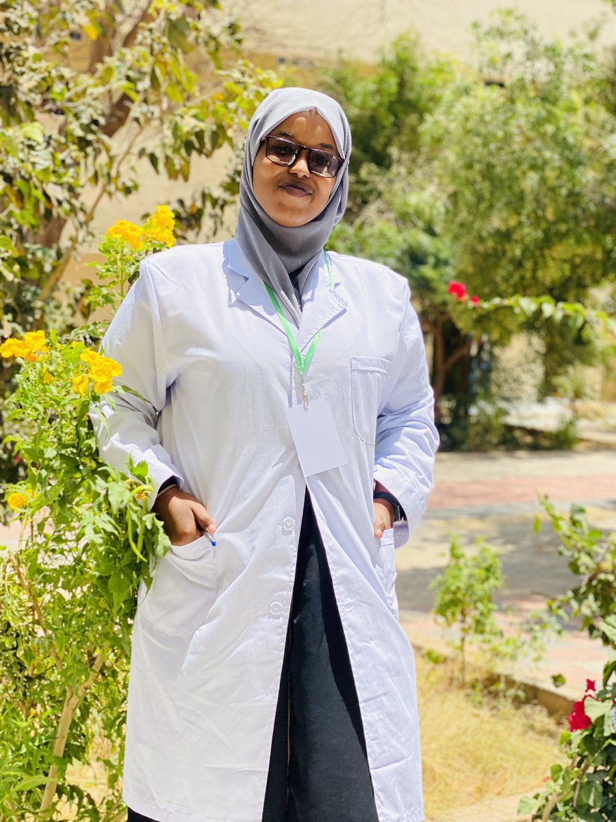 DrEdilOsman's tweet photo. Soo happy to share with guys that I have completed my dental surgery degree &amp;  I will be the first batch from burco and eastern regions in #Somaliland. https://t.co/q7eKvcZGKS