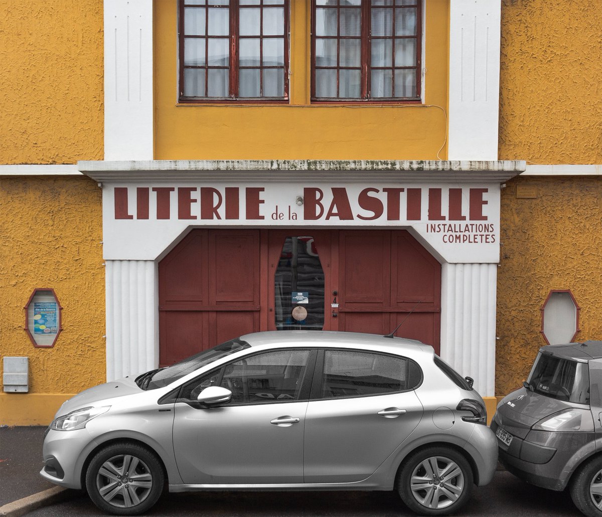 Pixdar's tweet image. Literie de la Bastille... trace du passsé et safari typo à Villemomble
Novembre 2019

#ssd93 #ilétaituncentreville #devanture #safaritypo #safaritypographique

👉 pixdar.tumblr.com/post/189097459…