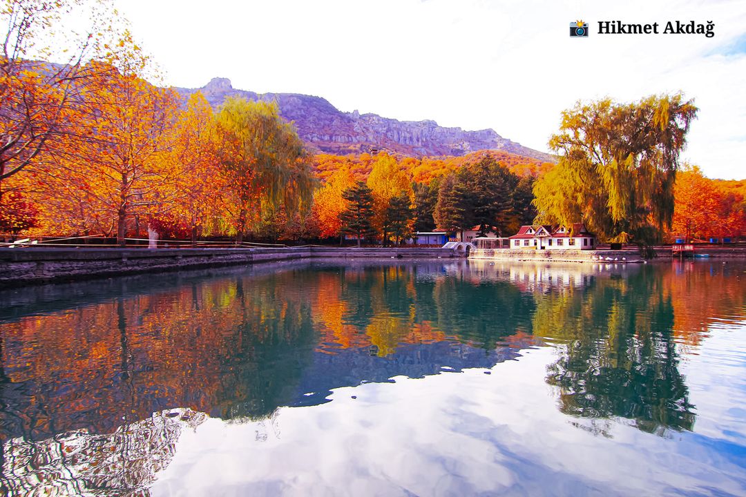 GuzelGonyam's tweet photo. İç Anadolu'nun Antalya'ya açılan bir kapısı #Seydişehir Kuğulu Park'ta sonbaharın bütün renklerini bulabilirsiniz. 📸 Hikmet Akdağ https://t.co/ucgRrDLpgt