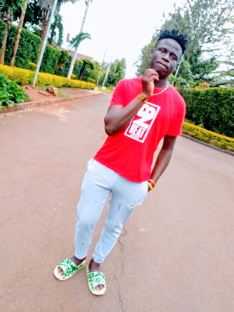 Unakula Mtoto Wa jirani alafu unaskia usiku Mamake akisema: Unataka uambukize Watu wagapi ndio utulie 🤣🤣🤣🤣💔
#TheAfricanBazu