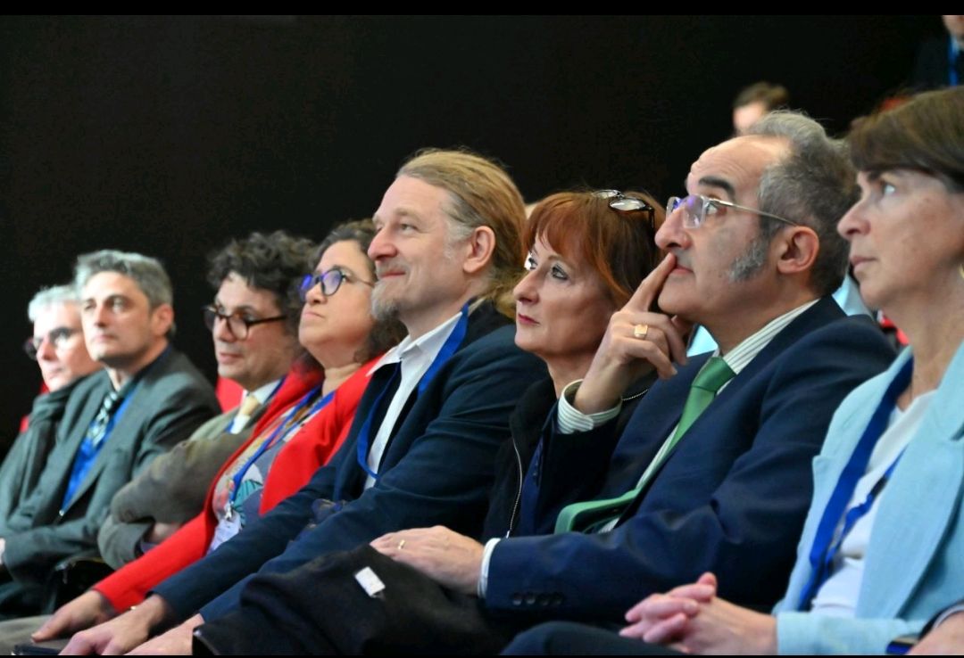 CTorossian_Off's tweet photo. #LaboMaths près de 500 ouverts en 🇨🇵
La rectrice #VCabuil soutiennent les 64 labos de @AcLille
➡️🙏Forum de 2 jours pour les responsables de #labos avec en prime vidéo #HugoDuminilCopin.
➡️Ravi d'avoir pu tester la machine de Turing de #ThierryDelattre, un professeur passionné! https://t.co/hWBJ0Yjus3