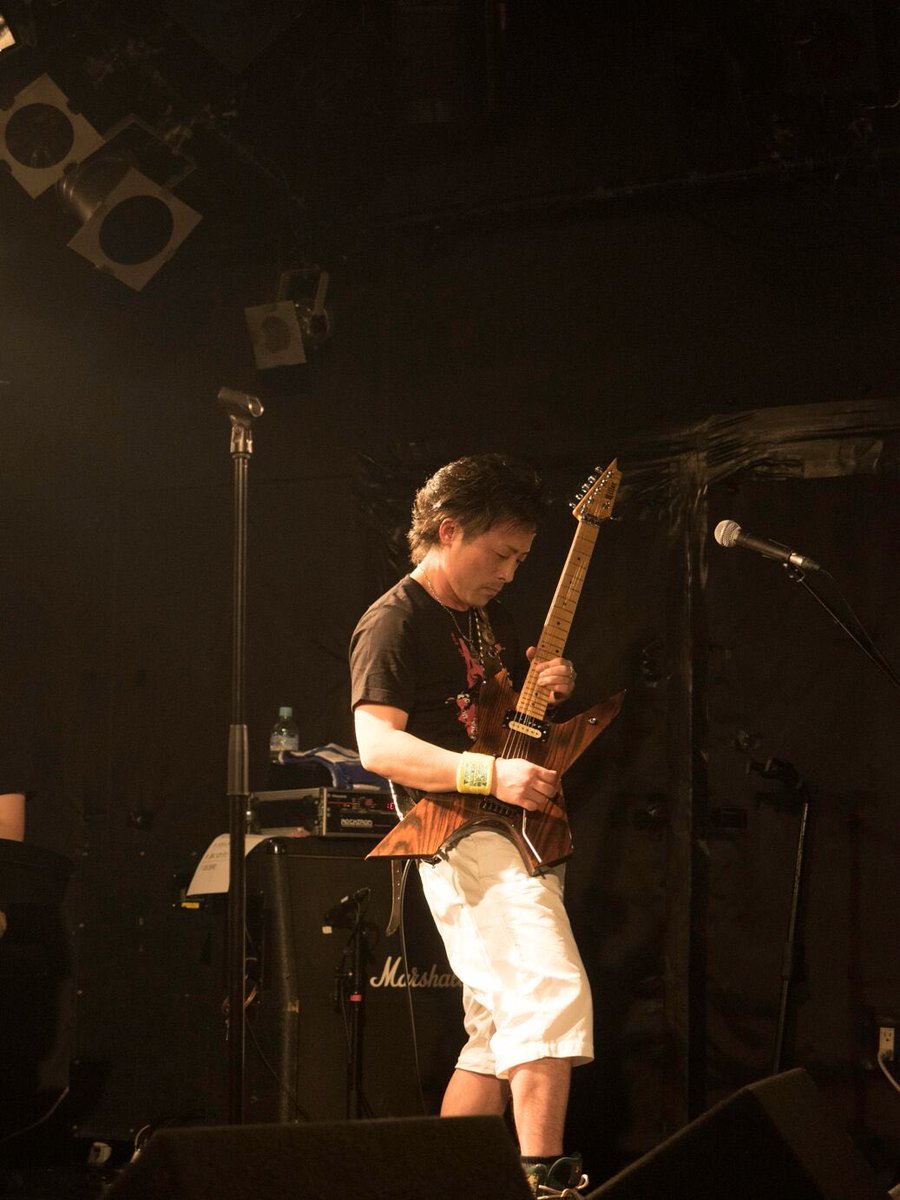 hayamiiwao's tweet photo. 今週の土曜日、11月11日は地元のライブハウス"いわきSONIC"にてライブです♪
Do as infinityのコピバン
"ACT ON IMPULSE"でギター弾きます🎸
アストロボンバーズとYouth26との対バン楽しみです〜😆
見に来てね!
#福島県
#いわき
#doasinfinity
#ACTONIMPULS
#アストロボンバーズ
#youth26
#コピバン https://t.co/gdkxEdFPKB
